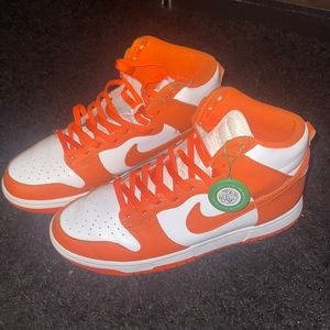AUTHENTIC: Syracuse dunk size 8.5